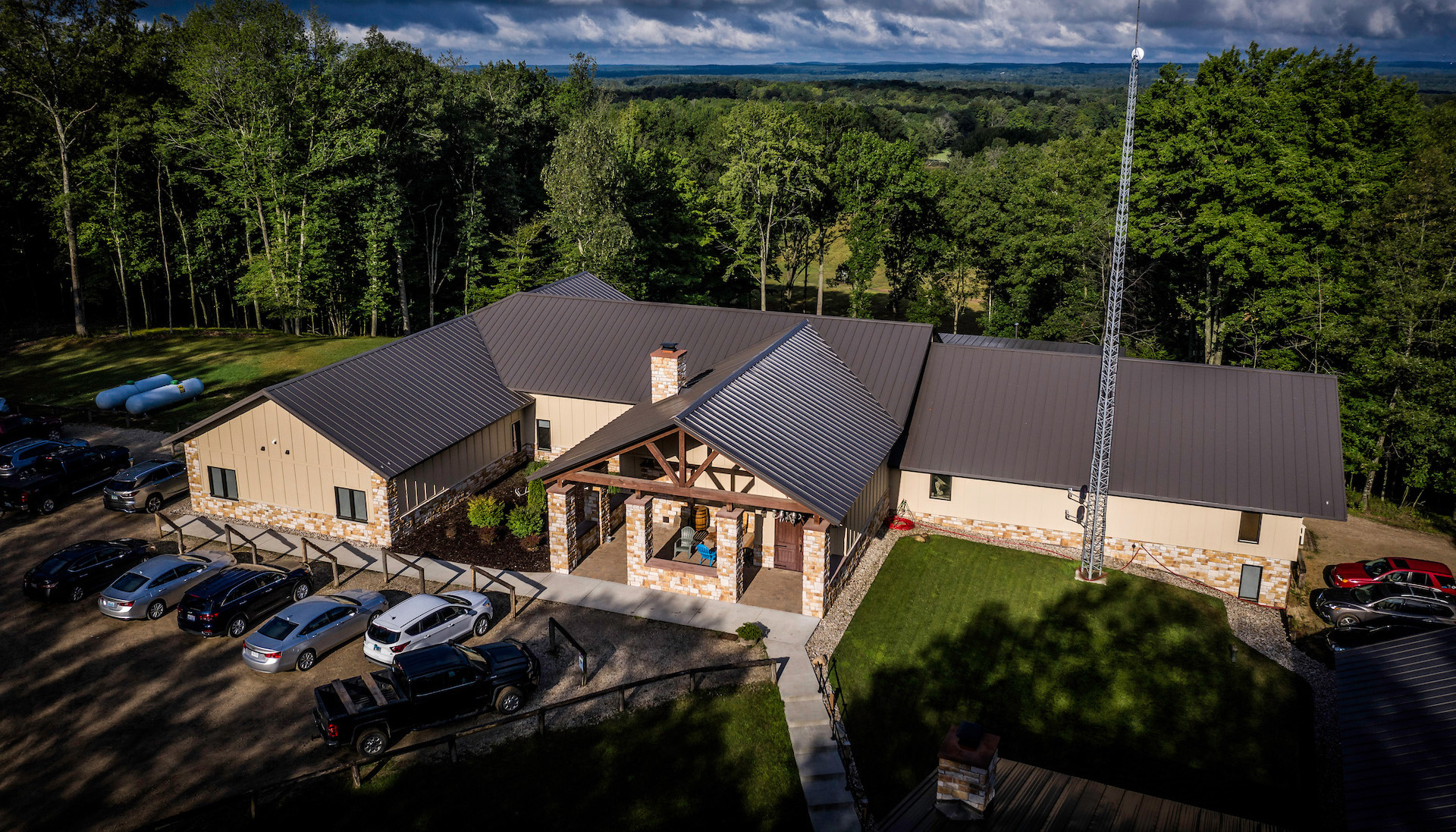 Two Hats Ranch | Revic